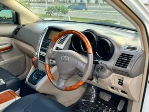 Toyota Harrier 2006 White