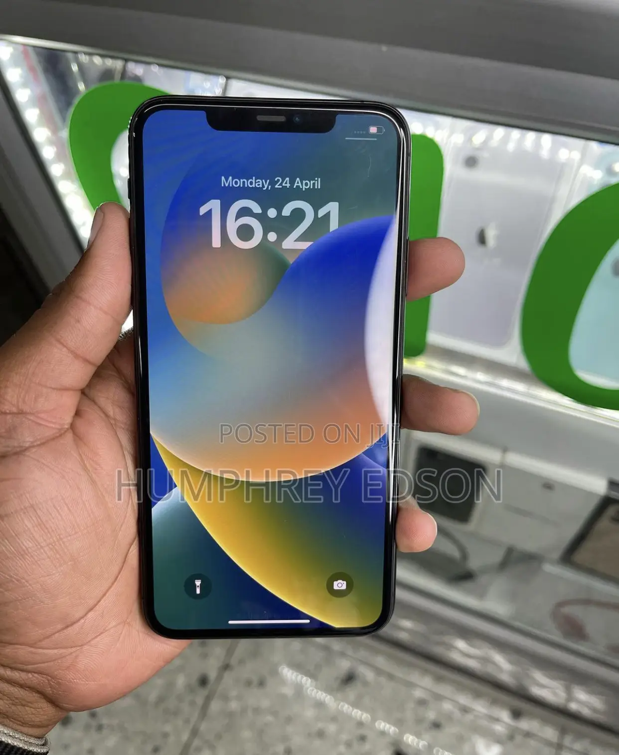 New Apple iPhone 11 Pro Max 256 GB Gold