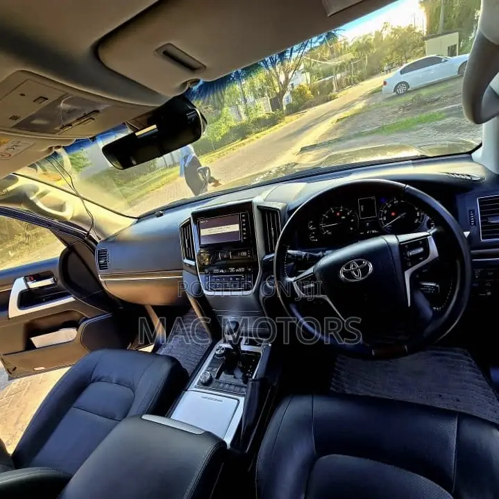 Toyota Land Cruiser 4.5 V8 VXR 2019 Black