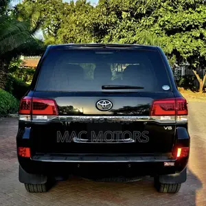 Toyota Land Cruiser 4.5 V8 VXR 2019 Black