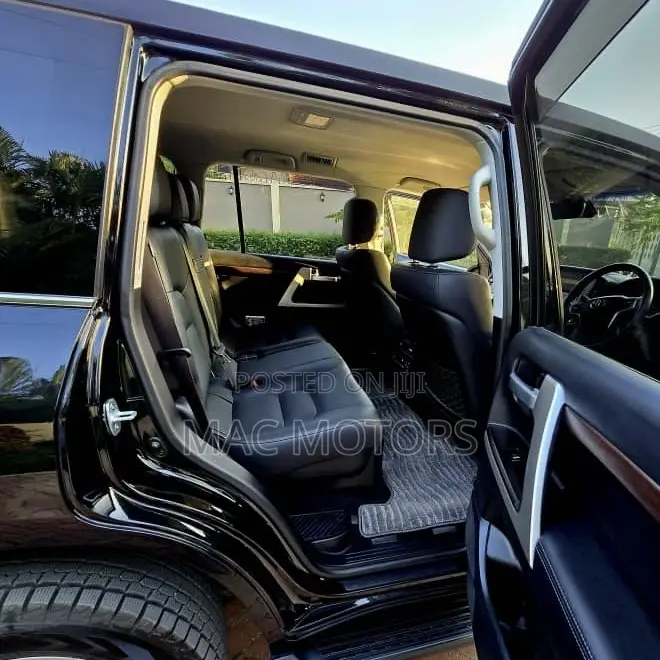 Toyota Land Cruiser 4.5 V8 VXR 2019 Black