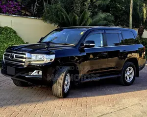 Toyota Land Cruiser 4.5 V8 VXR 2019 Black