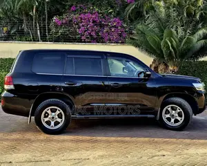 Toyota Land Cruiser 4.5 V8 VXR 2019 Black