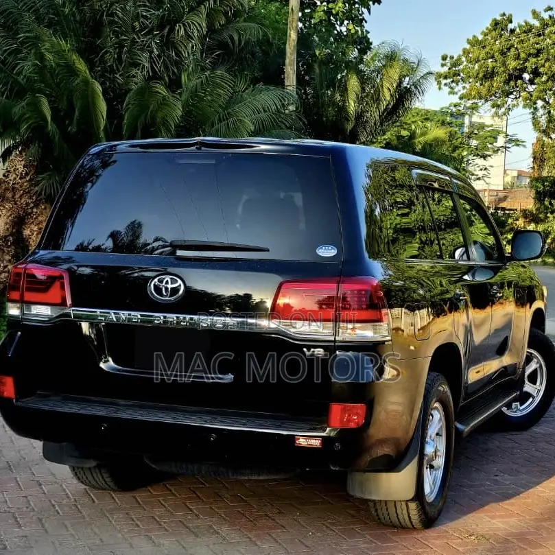 Toyota Land Cruiser 4.5 V8 VXR 2019 Black