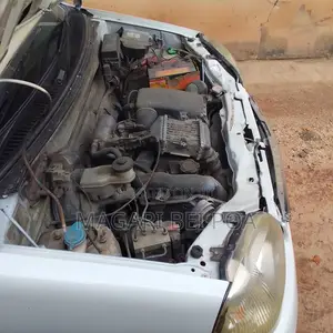Suzuki Kei 2004 White