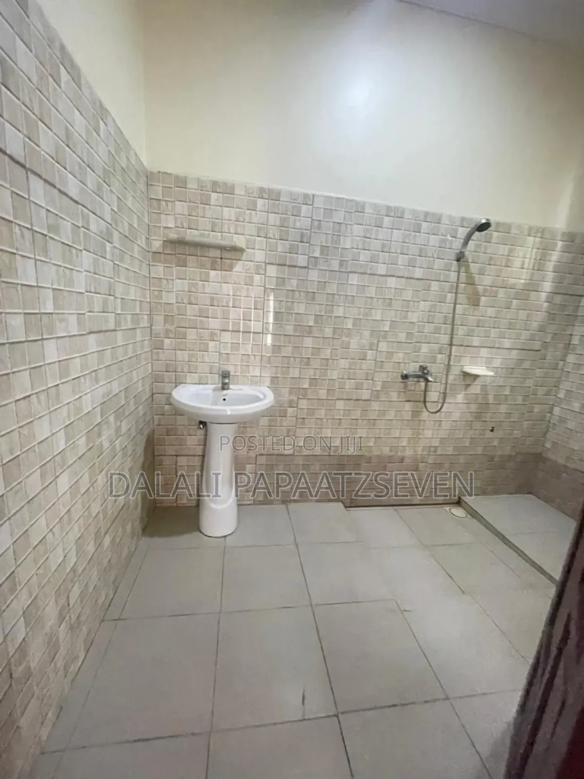 4bdrm Villa in Dalalipapaatzseven, Kinondoni for rent
