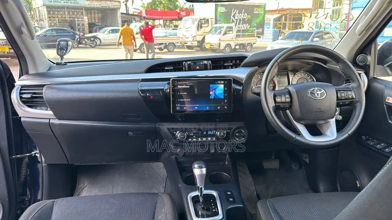 Toyota Hilux 2.4 Diesel 2020 Blue
