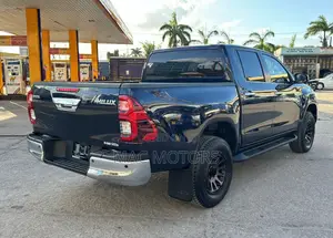 Toyota Hilux 2.4 Diesel 2020 Blue