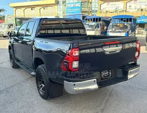 Toyota Hilux 2.4 Diesel 2020 Blue