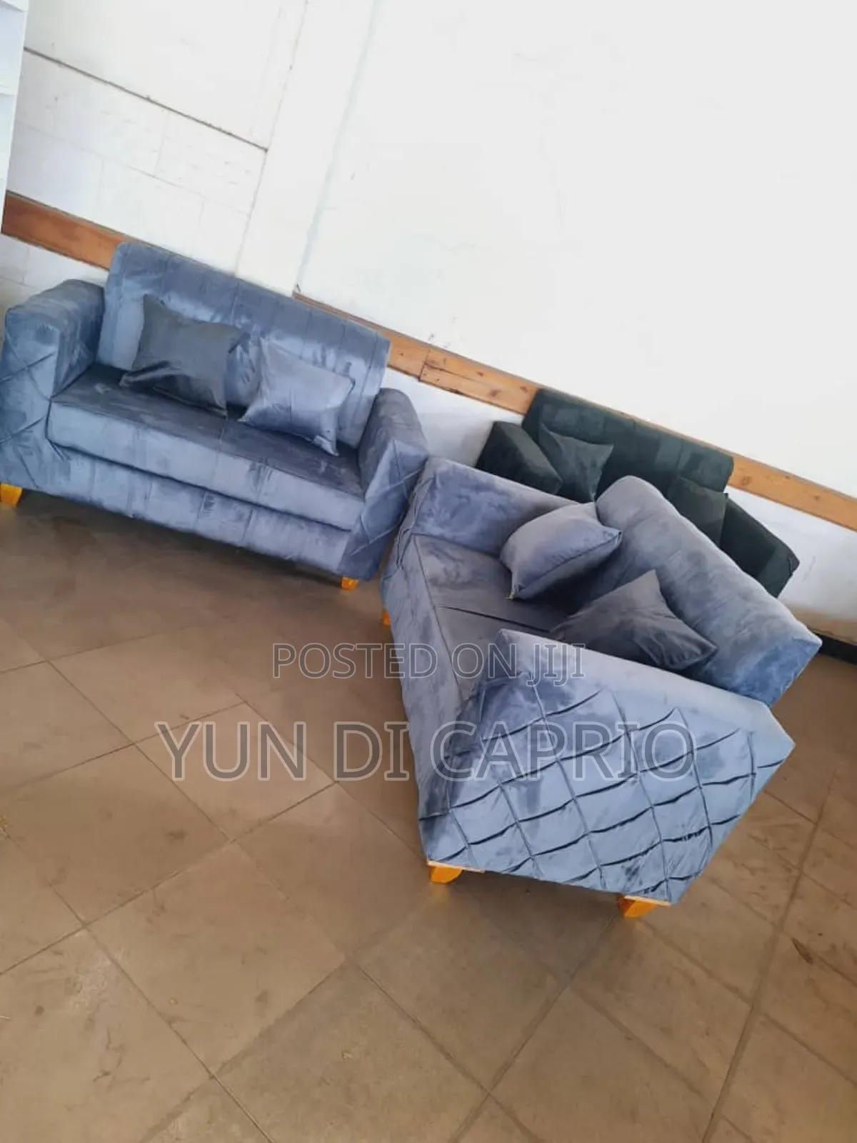 Sofa Set Classic Sana Mpya