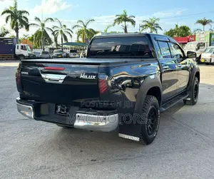 Toyota Hilux 2.4 Diesel 2020 Black