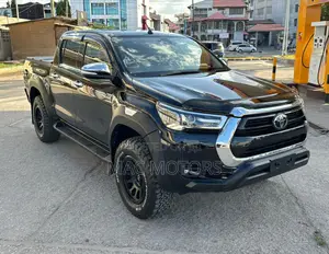 Toyota Hilux 2.4 Diesel 2020 Black