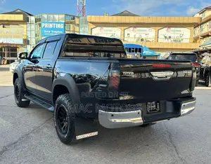 Toyota Hilux 2.4 Diesel 2020 Black