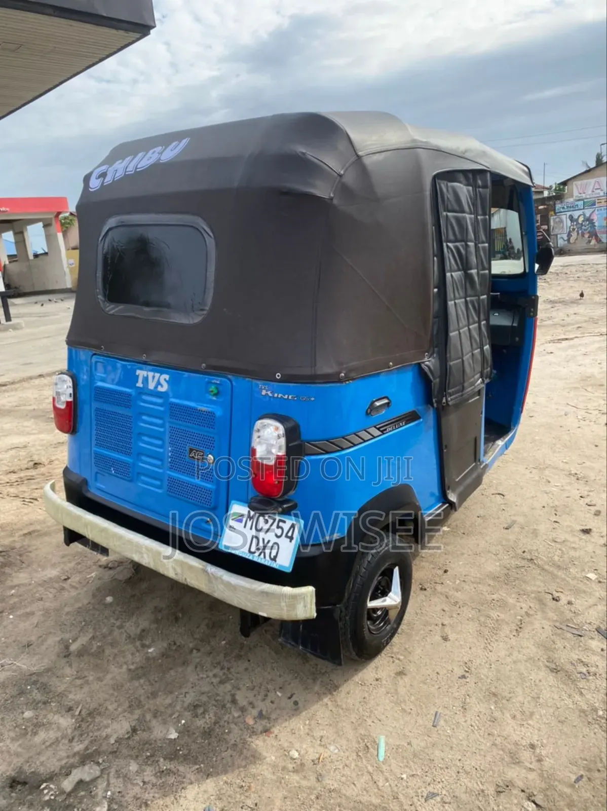 Bajaj Avenger 200 2024 Blue