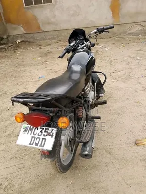 Bajaj Boxer 125 2024 Black