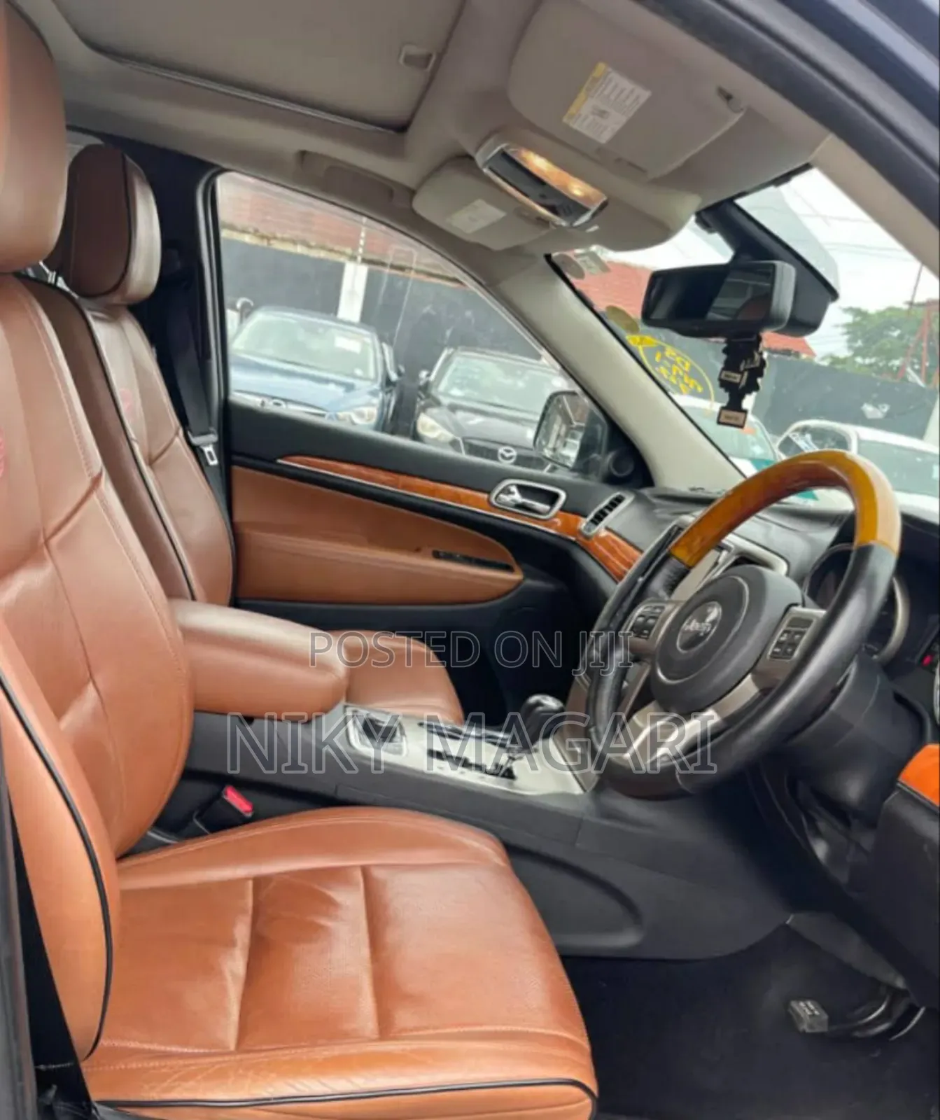 Jeep Cherokee 2011 Black