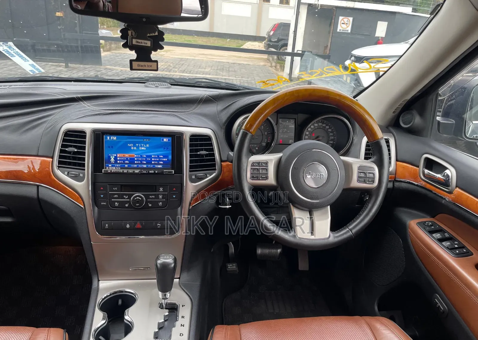 Jeep Cherokee 2011 Black