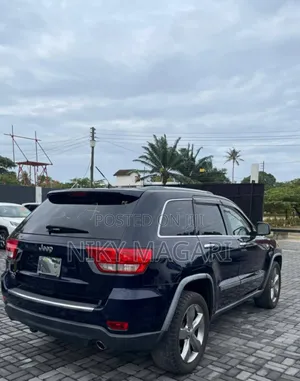 Jeep Cherokee 2011 Black