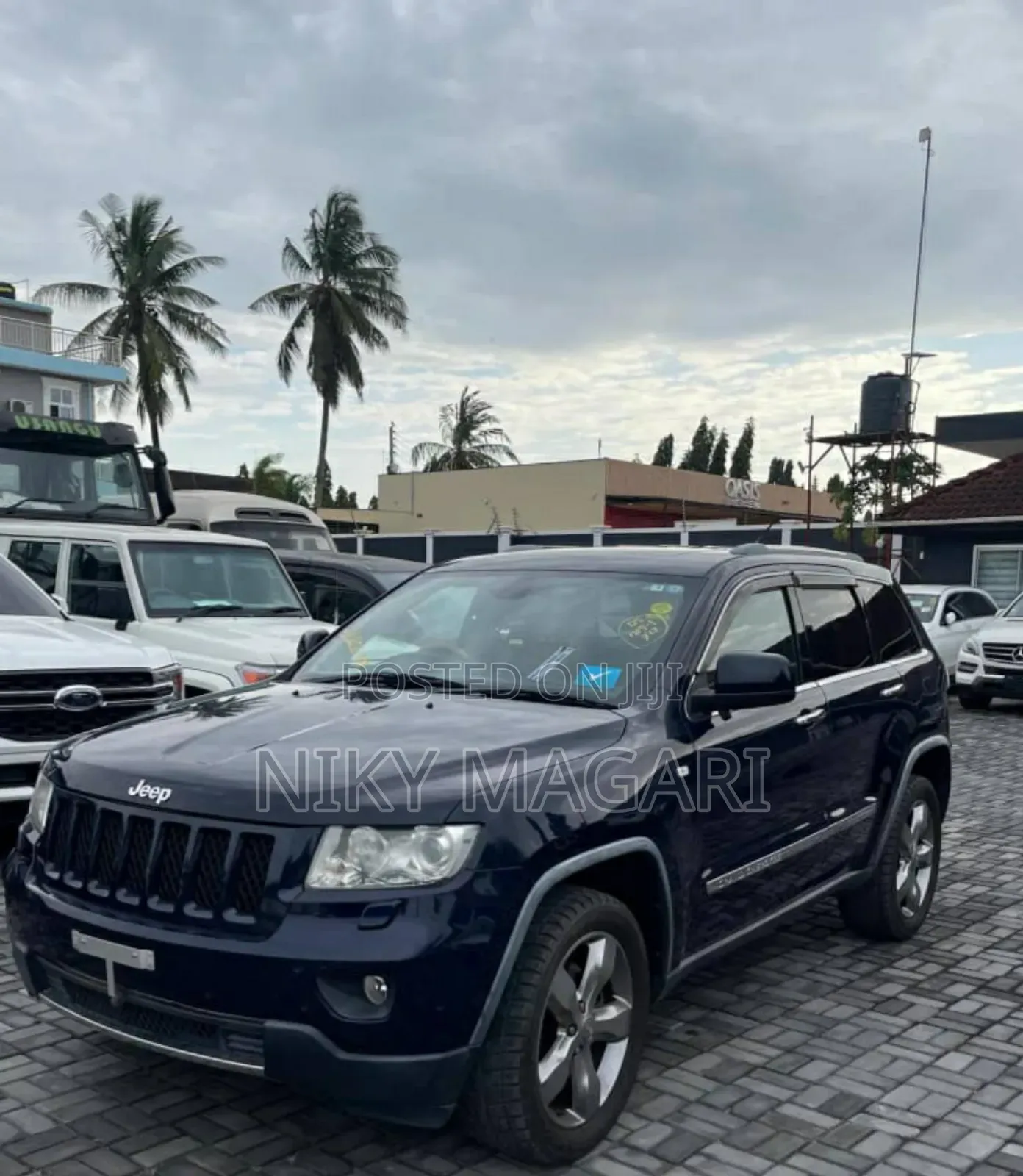 Jeep Cherokee 2011 Black