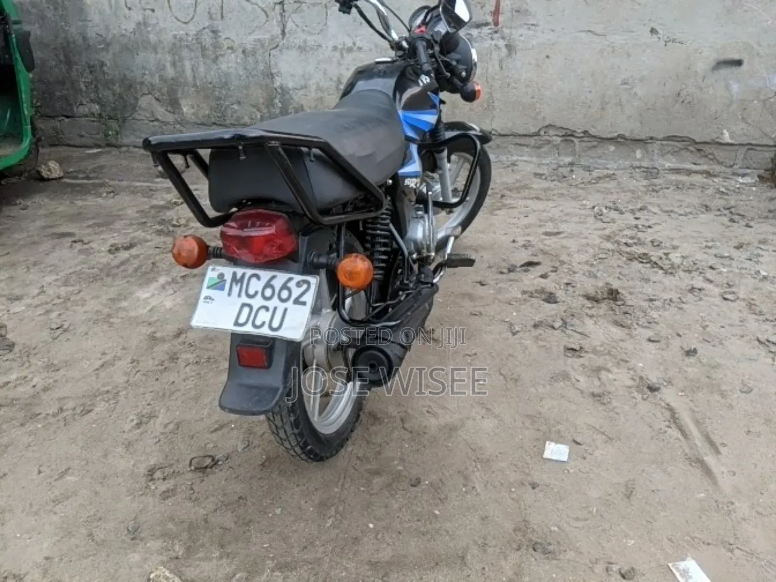 TVS HLX 125 2024 Black