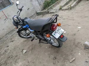 TVS HLX 125 2024 Black