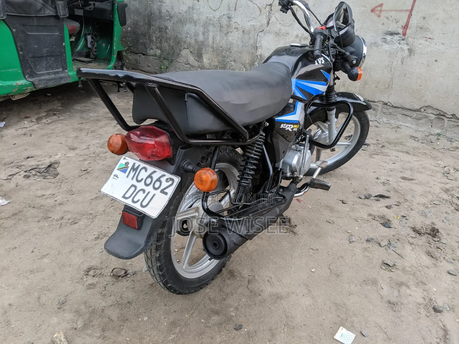 TVS HLX 125 2024 Black