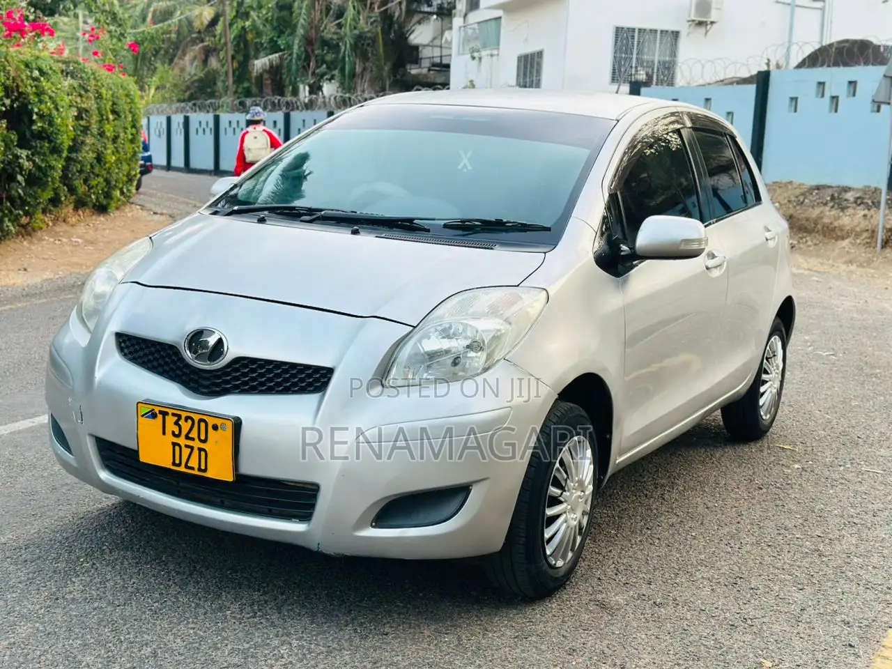 Toyota Vitz 2008 Silver