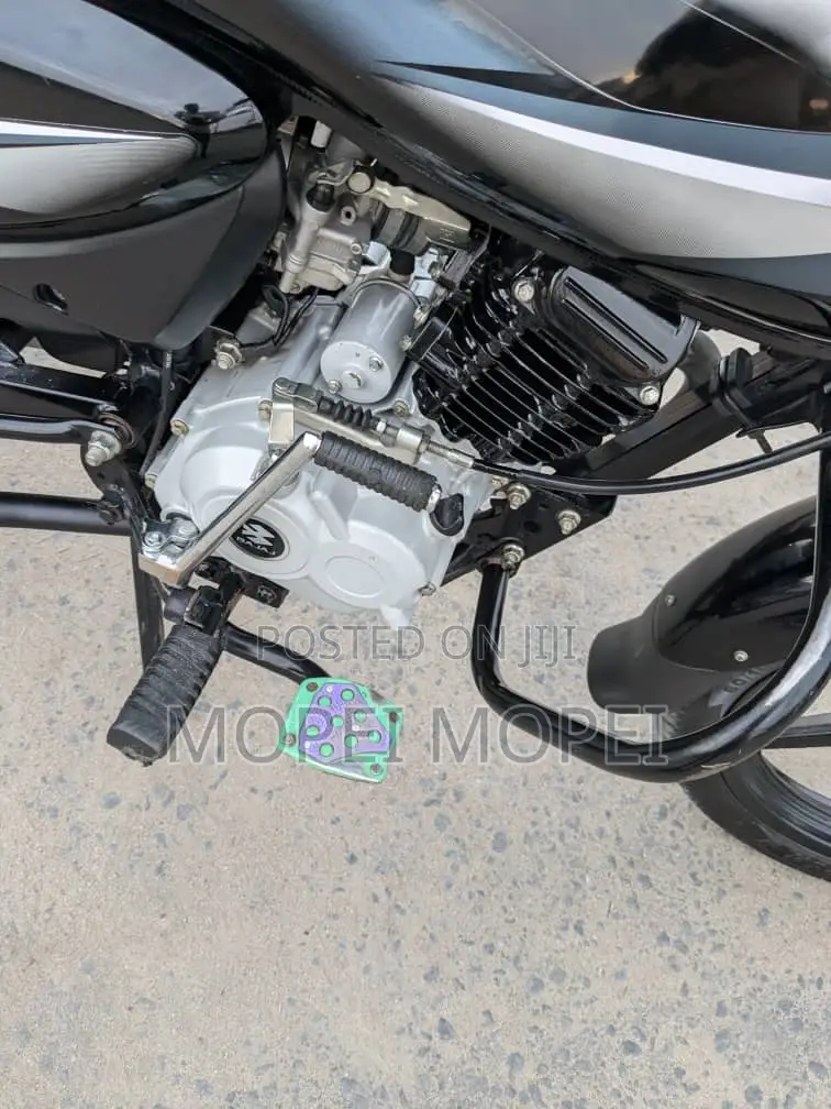 Bajaj Boxer 125 2024 Black