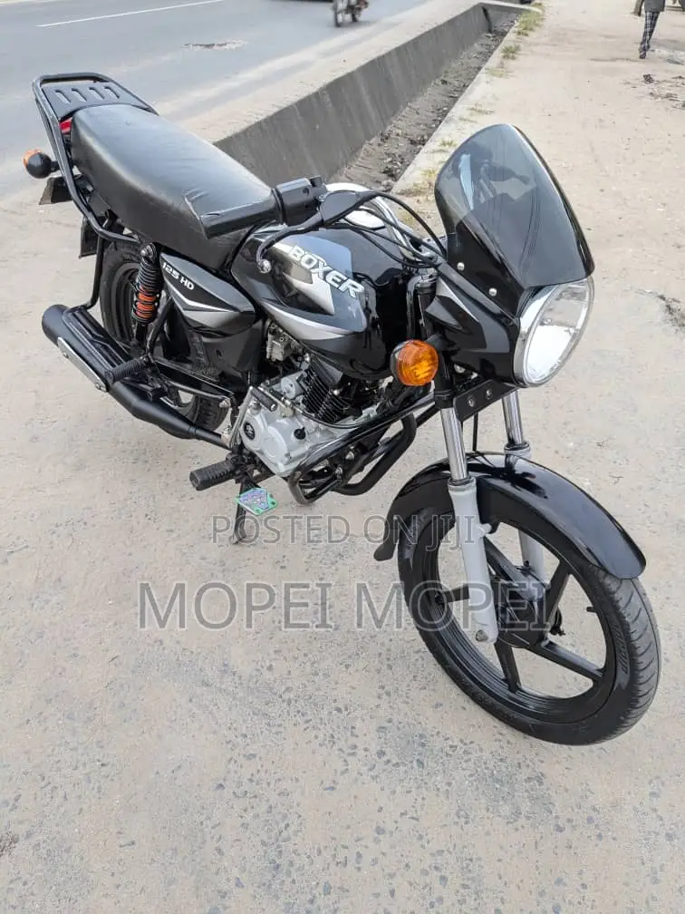 Bajaj Boxer 125 2024 Black