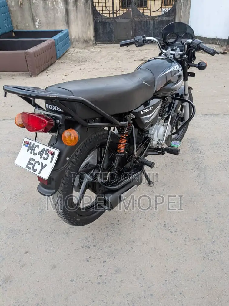 Bajaj Boxer 125 2024 Black