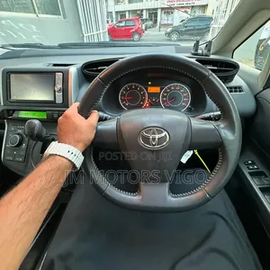 Toyota Wish 2011 Black