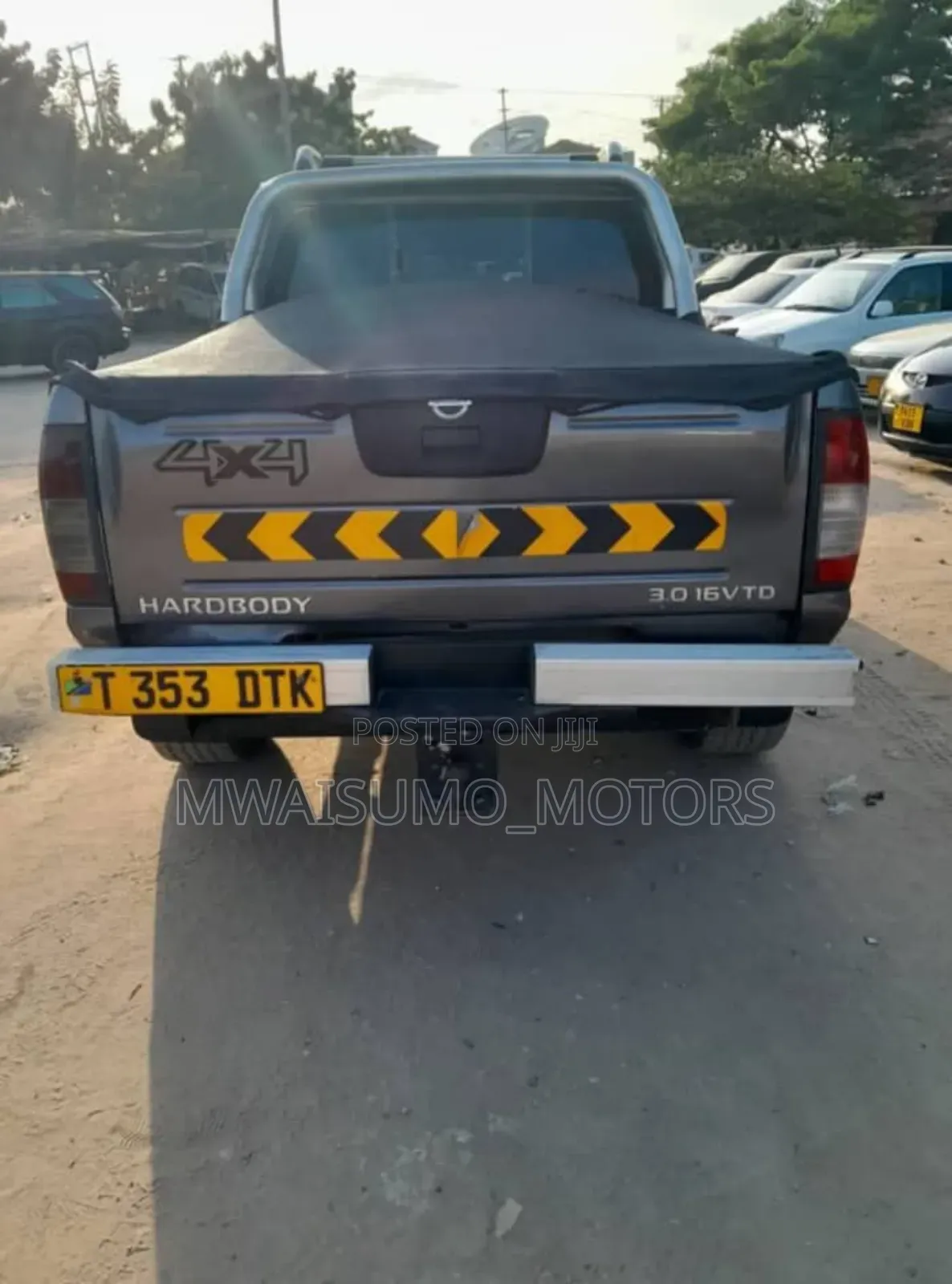 Nissan Hardbody 2002 Gray