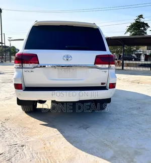 Toyota Land Cruiser 2020 White
