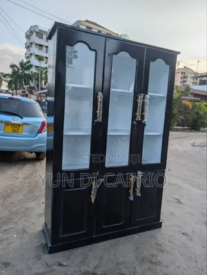 Kabati Milango Mitatu Vyombo