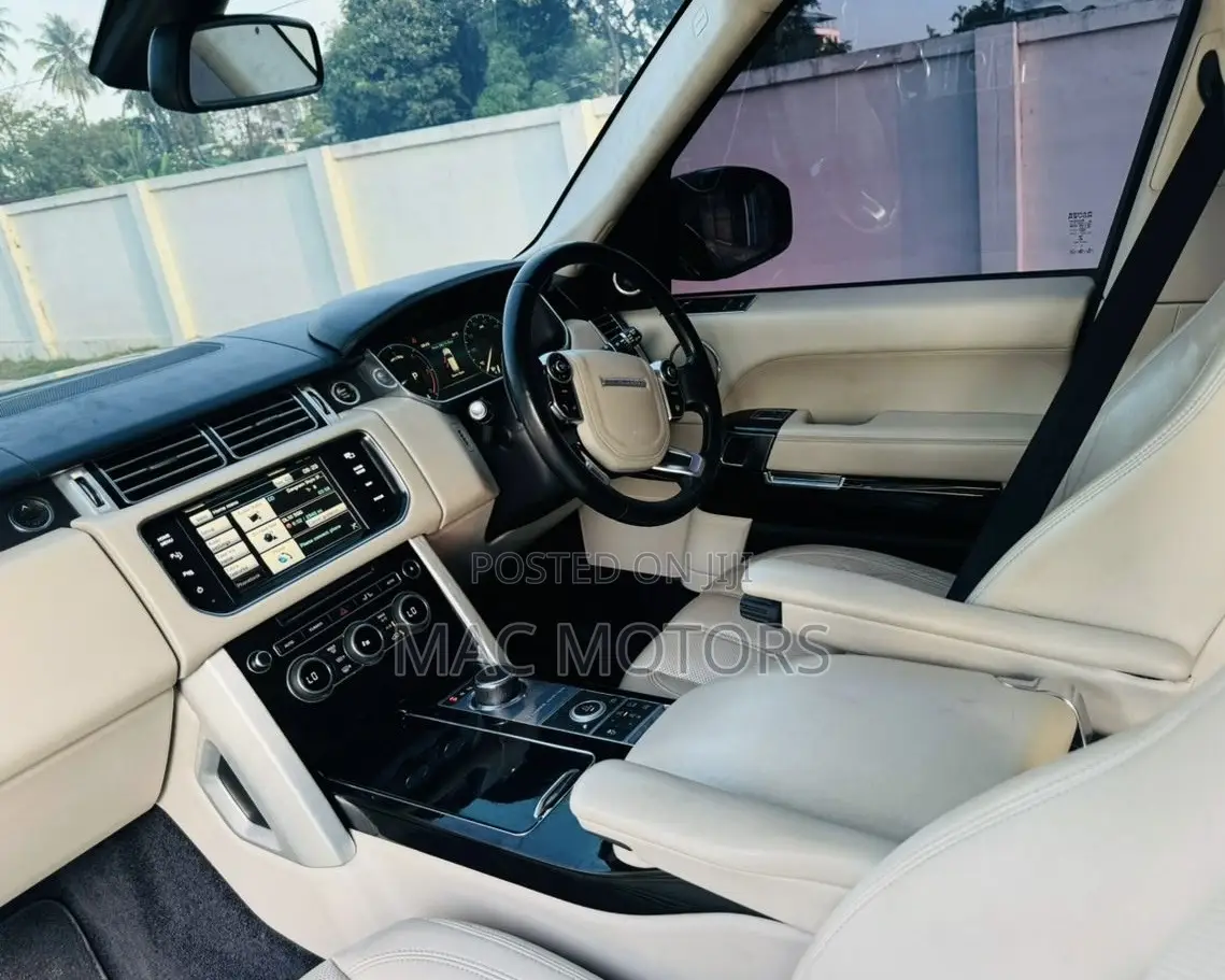 Land Rover Range Rover Vogue 2015 Black