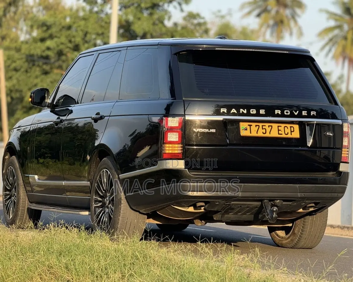 Land Rover Range Rover Vogue 2015 Black