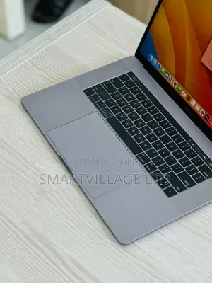 Laptop Apple MacBook Pro 2017 16GB Intel Core I7 SSD 256GB