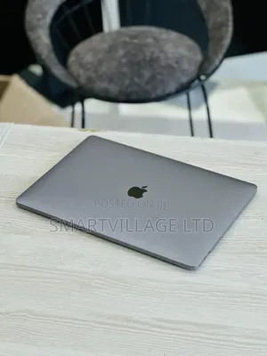 Laptop Apple MacBook Pro 2017 16GB Intel Core I7 SSD 256GB