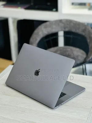 Laptop Apple MacBook Pro 2017 16GB Intel Core I7 SSD 256GB