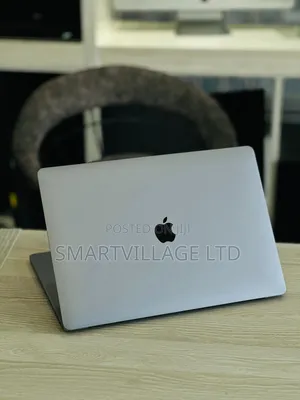 Laptop Apple MacBook Pro 2017 16GB Intel Core I7 SSD 256GB