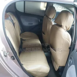 Toyota Vitz 2000 Pink
