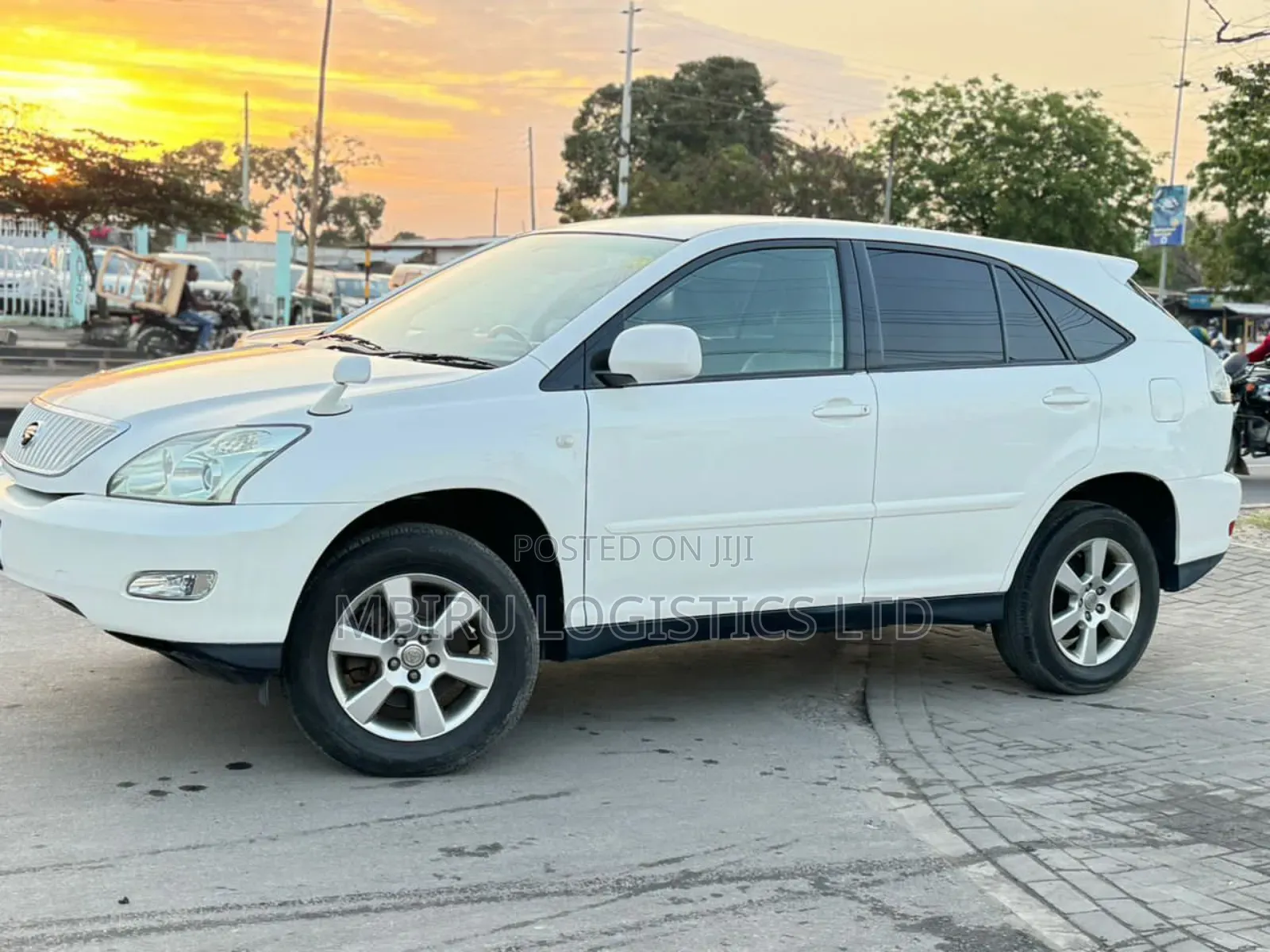 Toyota Harrier 2005 White