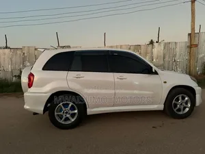 Toyota RAV4 2005 White
