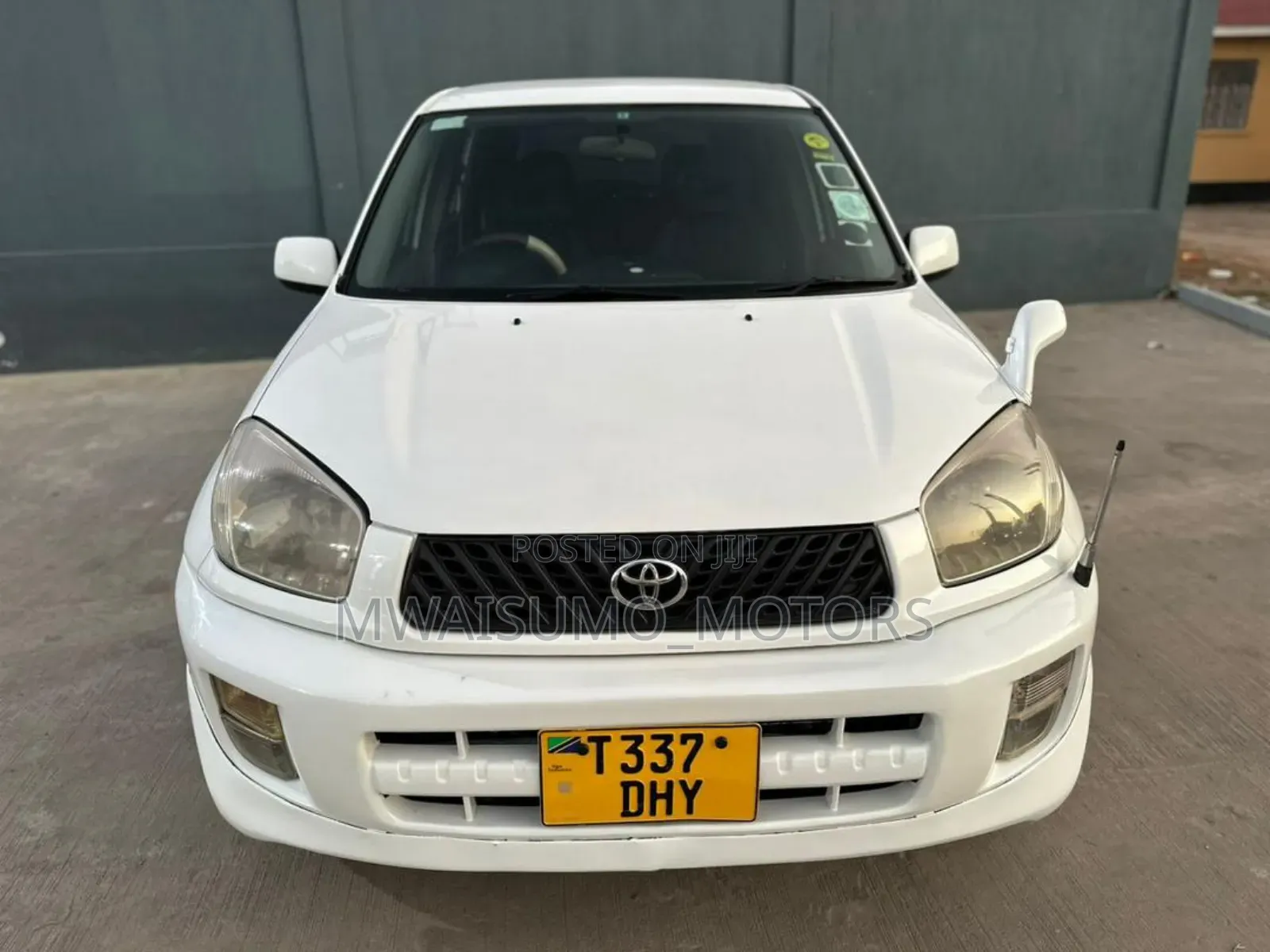 Toyota RAV4 2005 White
