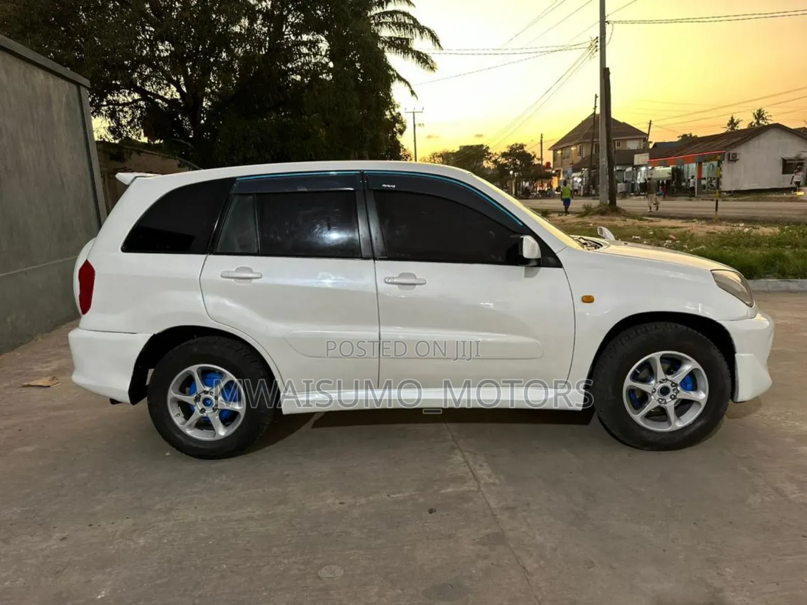 Toyota RAV4 2005 White