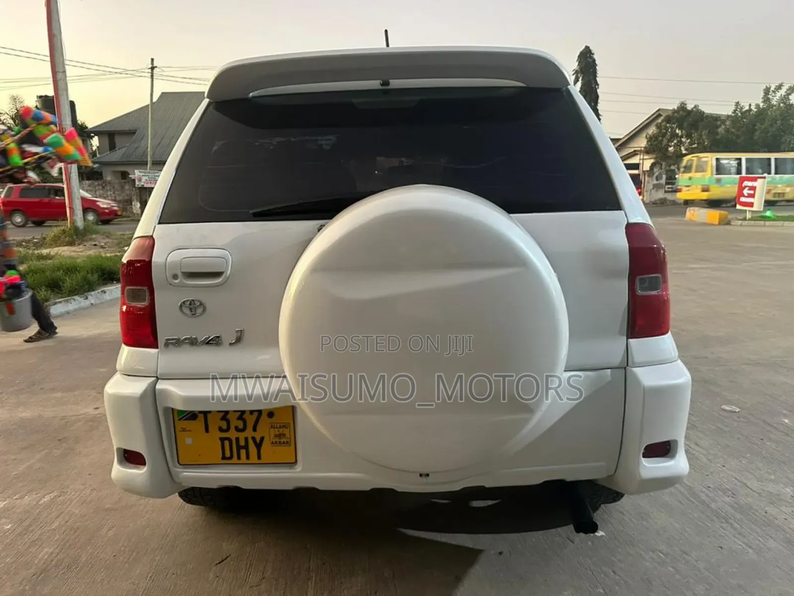 Toyota RAV4 2005 White