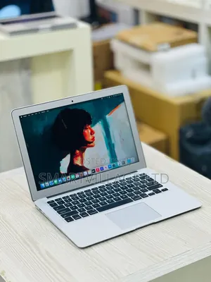 Laptop Apple MacBook Air 2017 8GB Intel Core I5 SSD 256GB