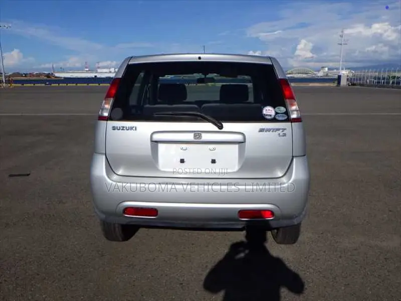Suzuki Swift 2004 Silver