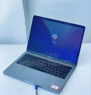 Laptop Apple MacBook Pro 2017 16GB Intel Core I7 SSD 512GB