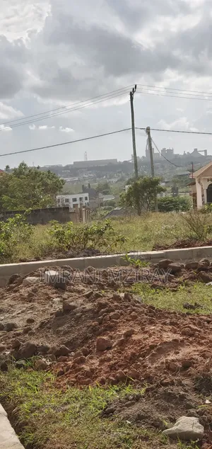 Madale Plots Viwnja Size Tofauti.Eneo Kubwa